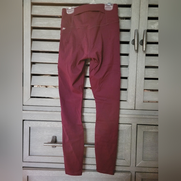 NWT Fabletics High-Waisted Motion365® Paneled Legging Burgundy/Golden XS Short - Picture 6 of 8